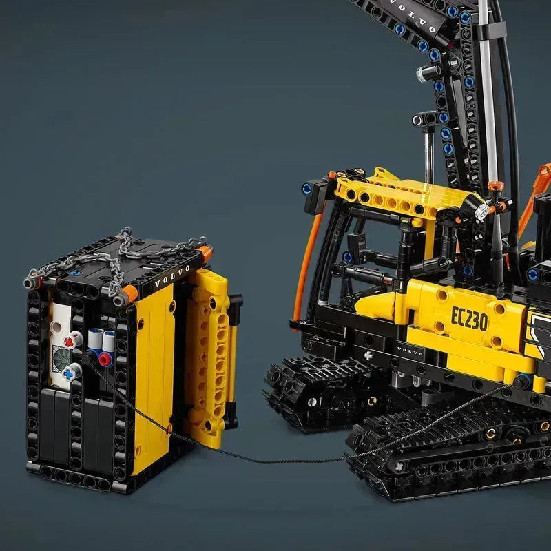 LEGO Volvo FMX Truck & EC230 Electric Excavator 42175 Technic
