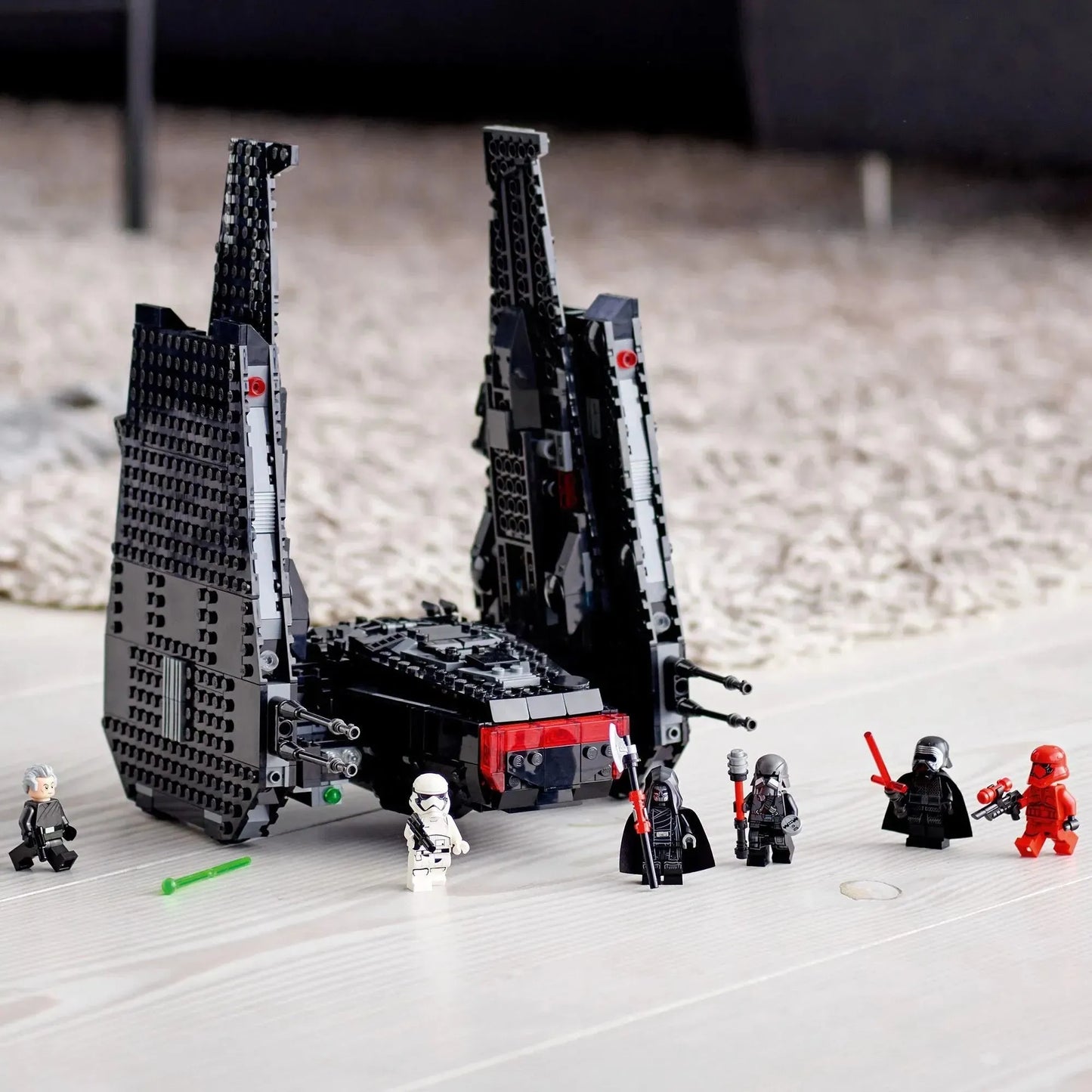 LEGO Kylo Ren's Shuttle including Kylo Ren, Pryde, Sith, Troopers and Knights 75256 StarWars