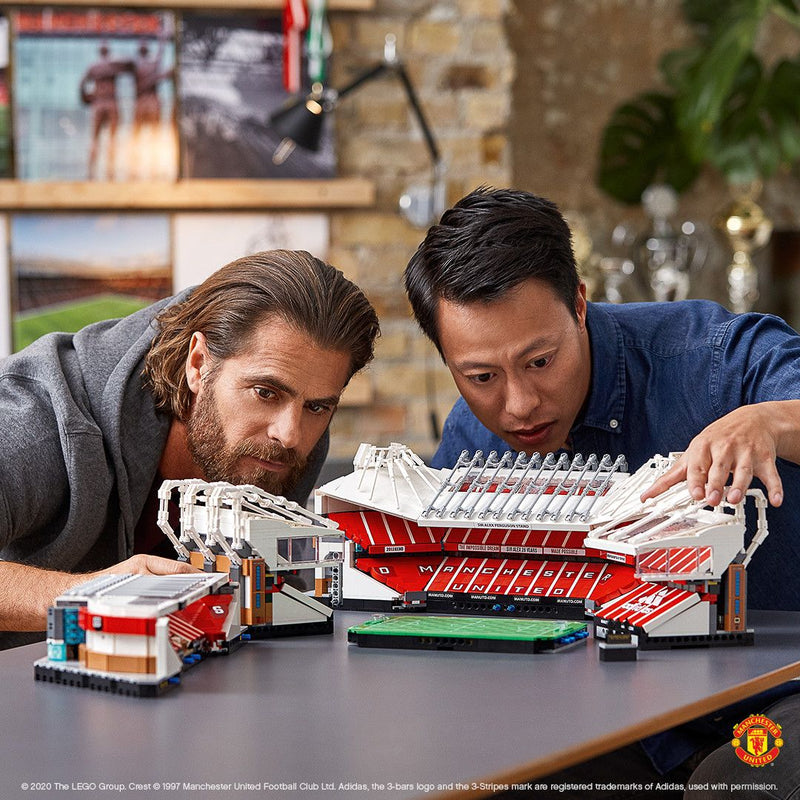 LEGO Manchester United Football Stadium 10272 Creator Expert
