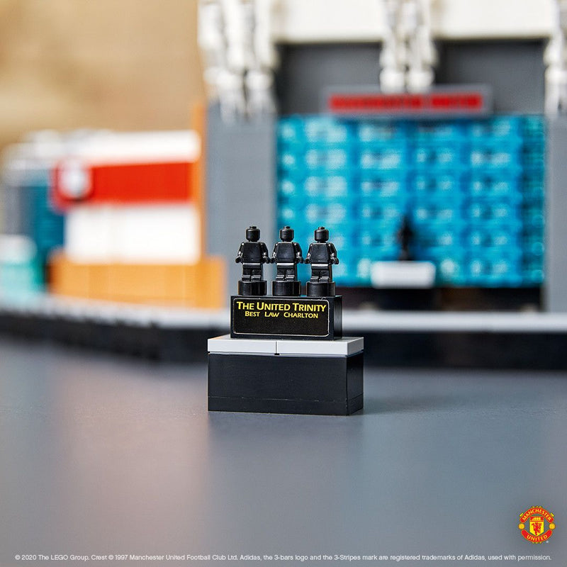 LEGO Manchester United Football Stadium 10272 Creator Expert