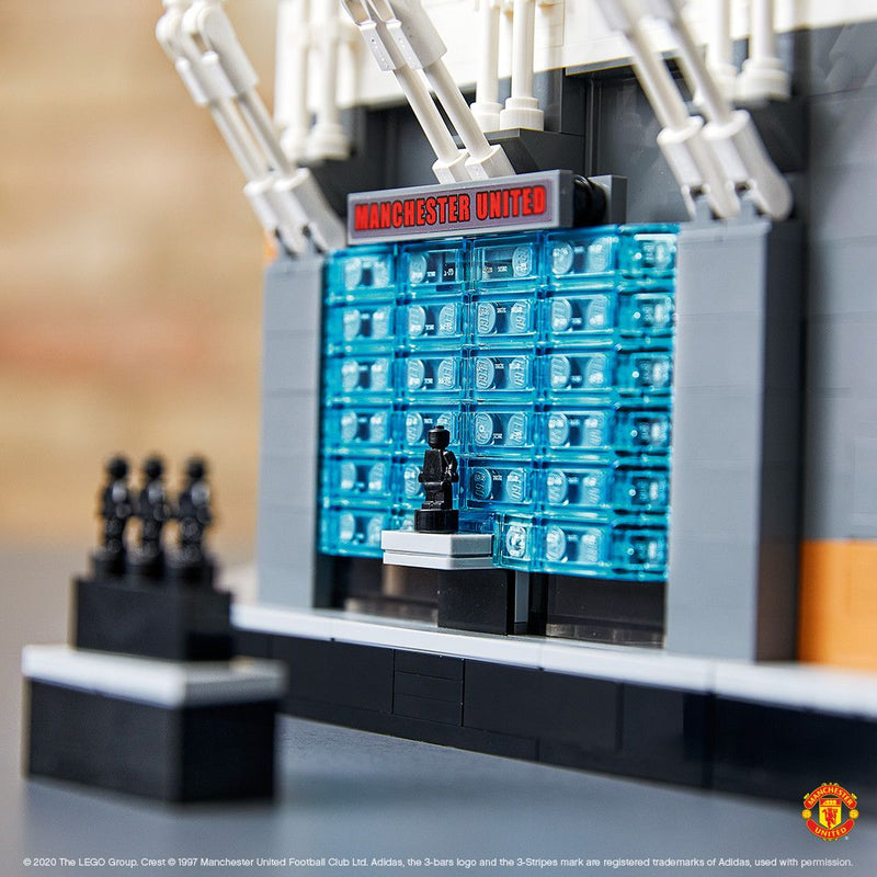 LEGO Manchester United Football Stadium 10272 Creator Expert