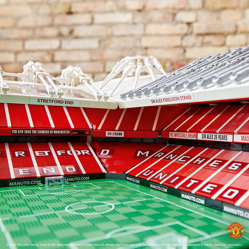 LEGO Manchester United Football Stadium 10272 Creator Expert