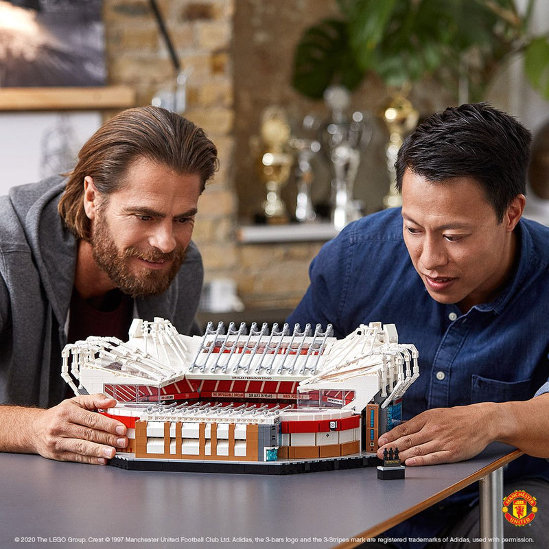 LEGO Manchester United Football Stadium 10272 Creator Expert