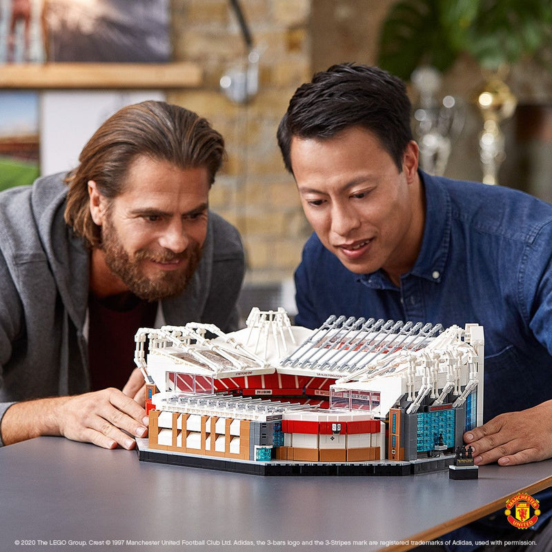 LEGO Manchester United Football Stadium 10272 Creator Expert