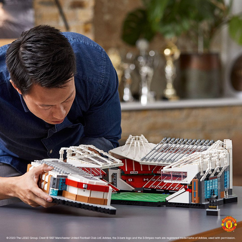 LEGO Manchester United Football Stadium 10272 Creator Expert