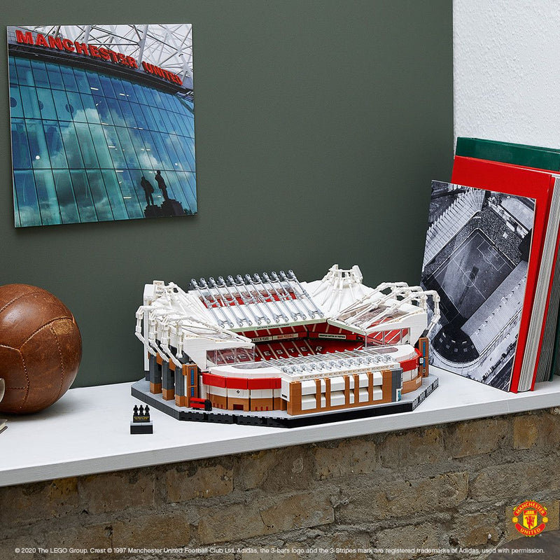 LEGO Manchester United Football Stadium 10272 Creator Expert