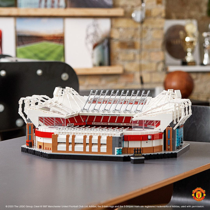 LEGO Manchester United Football Stadium 10272 Creator Expert
