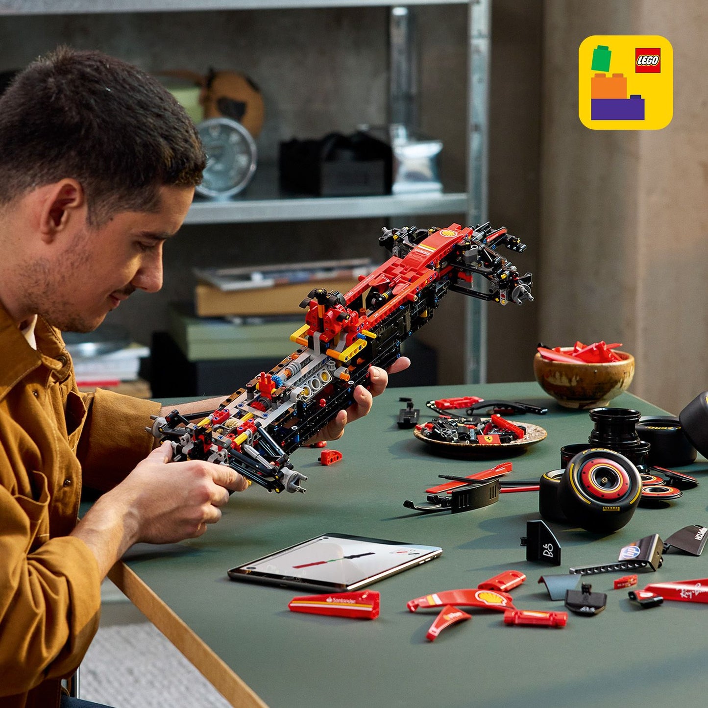 LEGO Formula 1 car 42207 Ferrari SF24 Technic (Delivery: March 2025)
