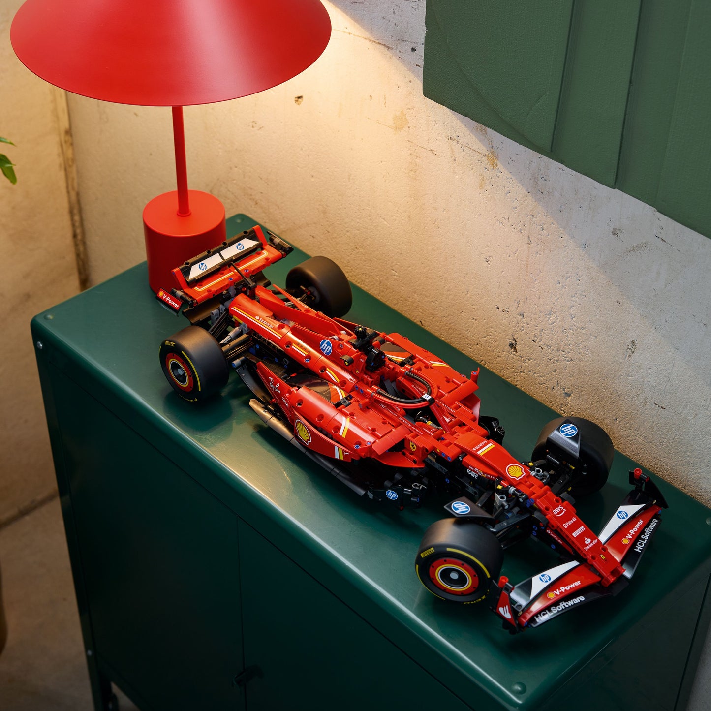 LEGO Formula 1 car 42207 Ferrari SF24 Technic (Delivery: March 2025)