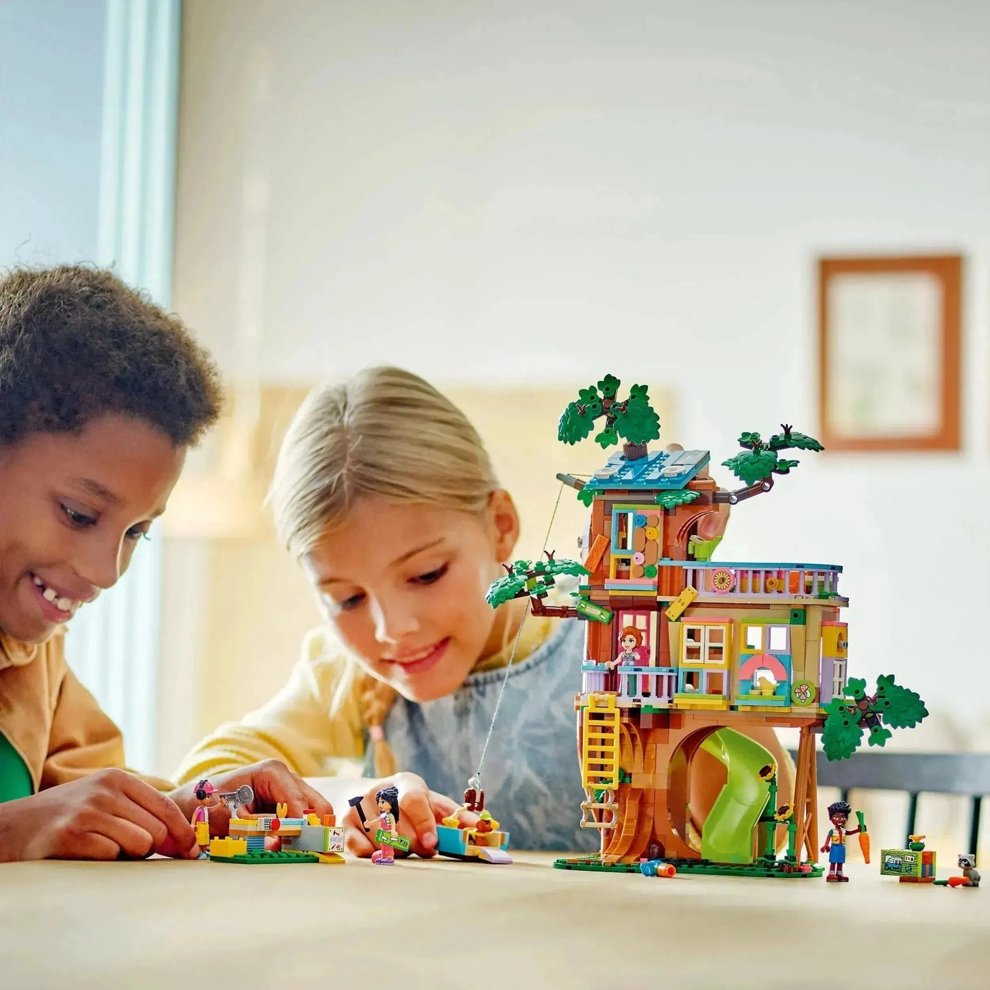 LEGO Freundschafts-Baumhaus 42652 Friends