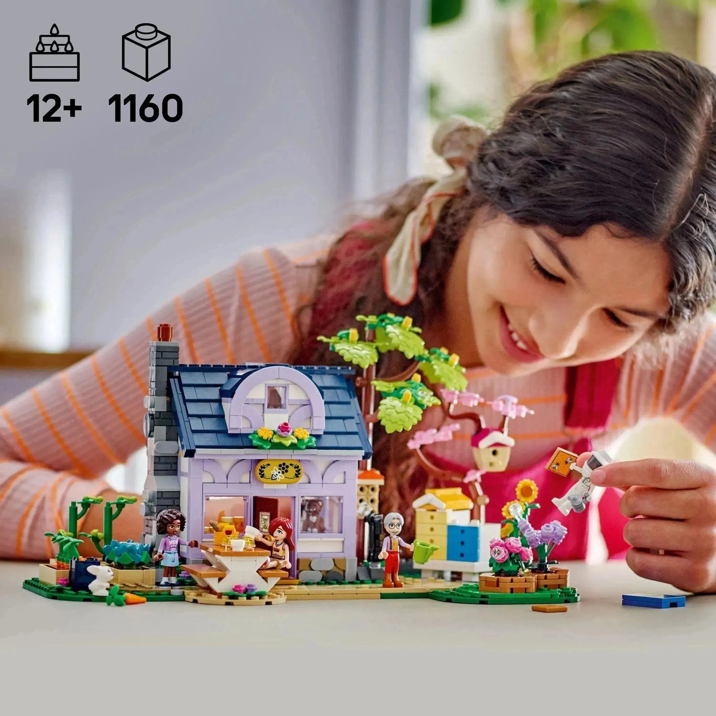 LEGO Bienenhaus und Blumen 42669 Friends