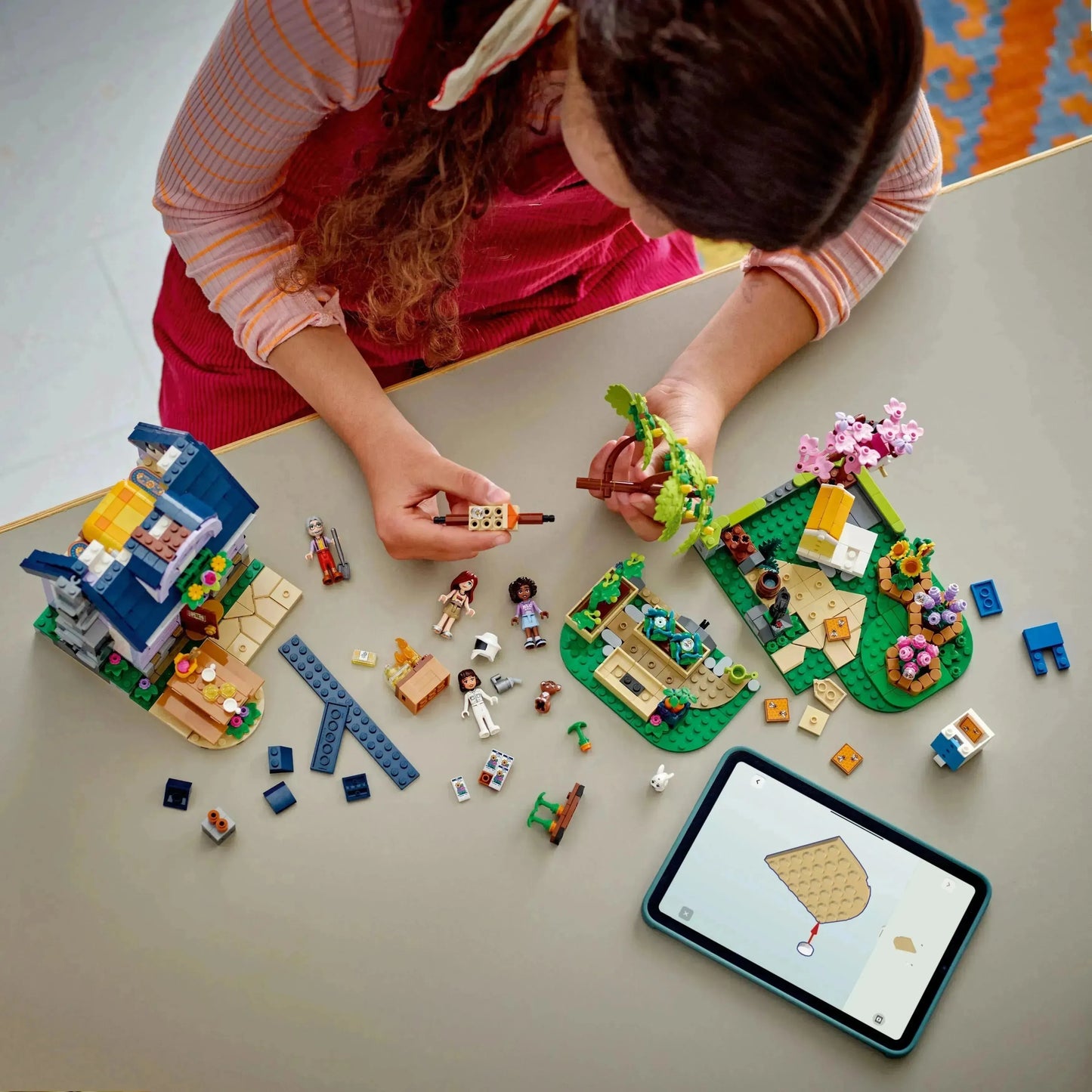 LEGO Bienenhaus und Blumen 42669 Friends