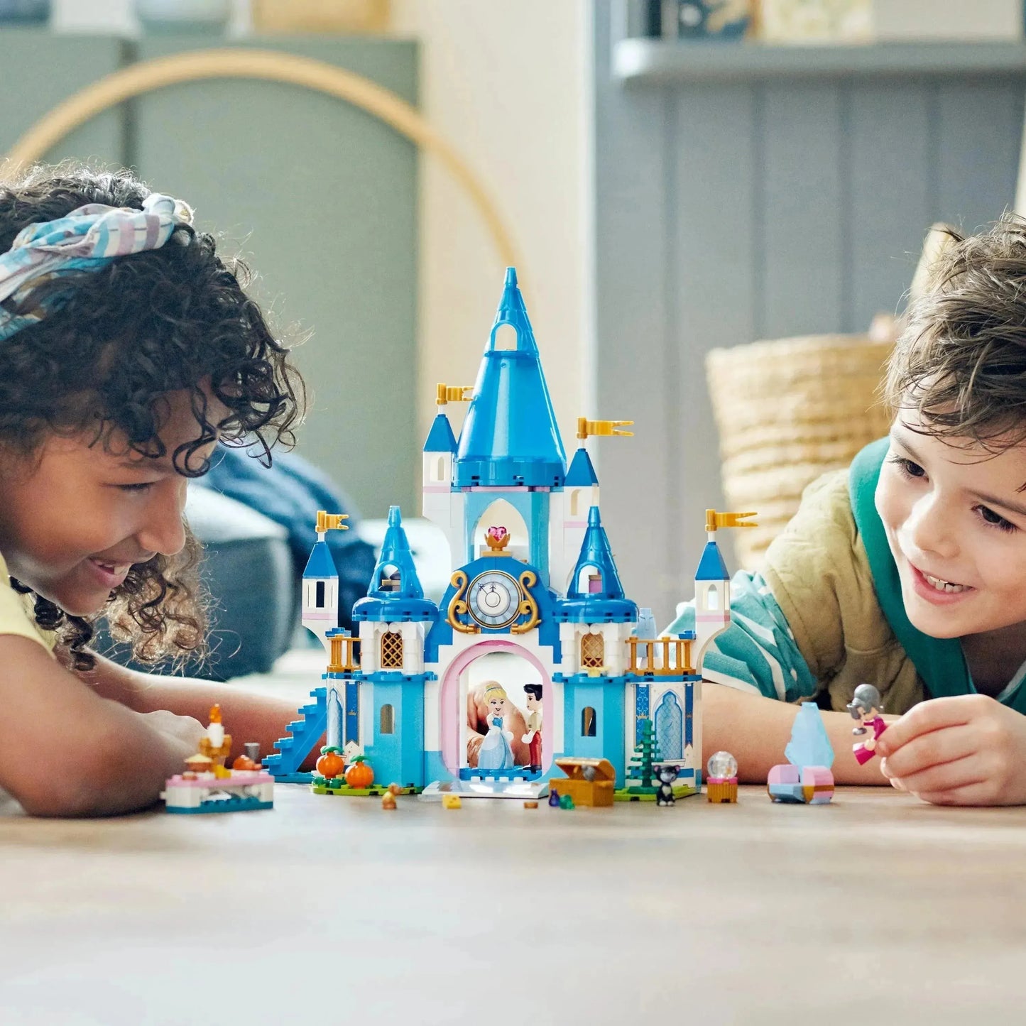 LEGO Das Disney-Schloss von Aschenputtel und der hübsche Prinz 43206 Disney