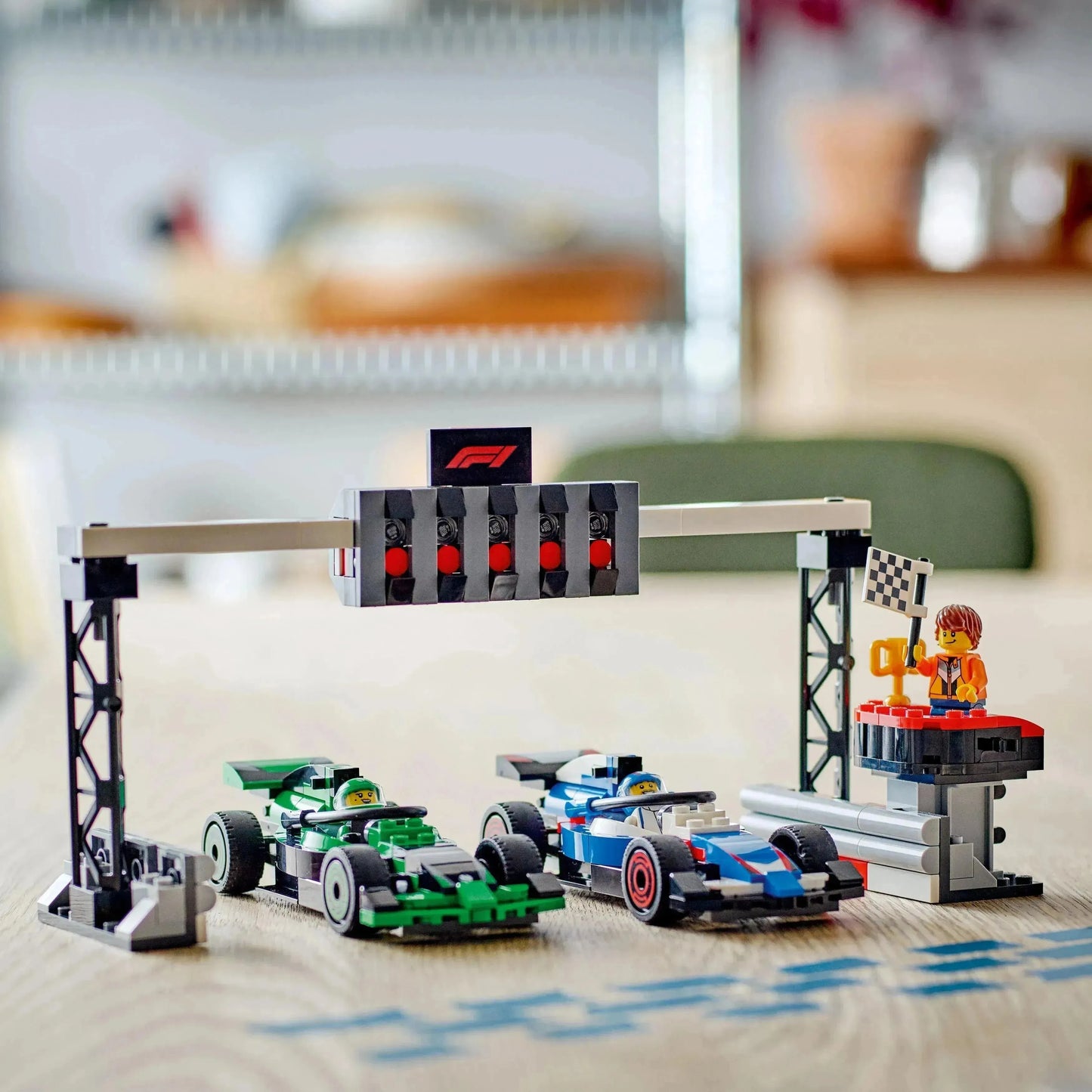 LEGO F1 Starting Line with VCARB & Sauber Formula 1 Cars 60474 City