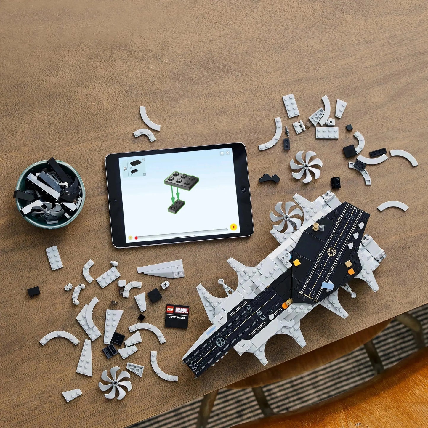 LEGO The Avengers Helicarrier 76295 Superheroes