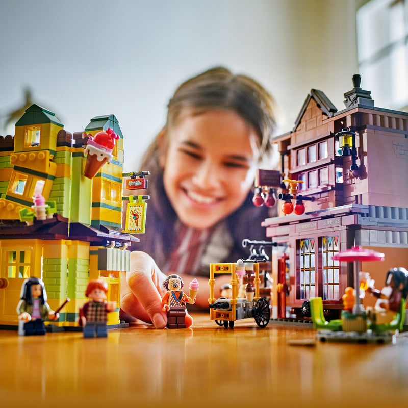 LEGO 77241 (Pre-Order: March 2025)