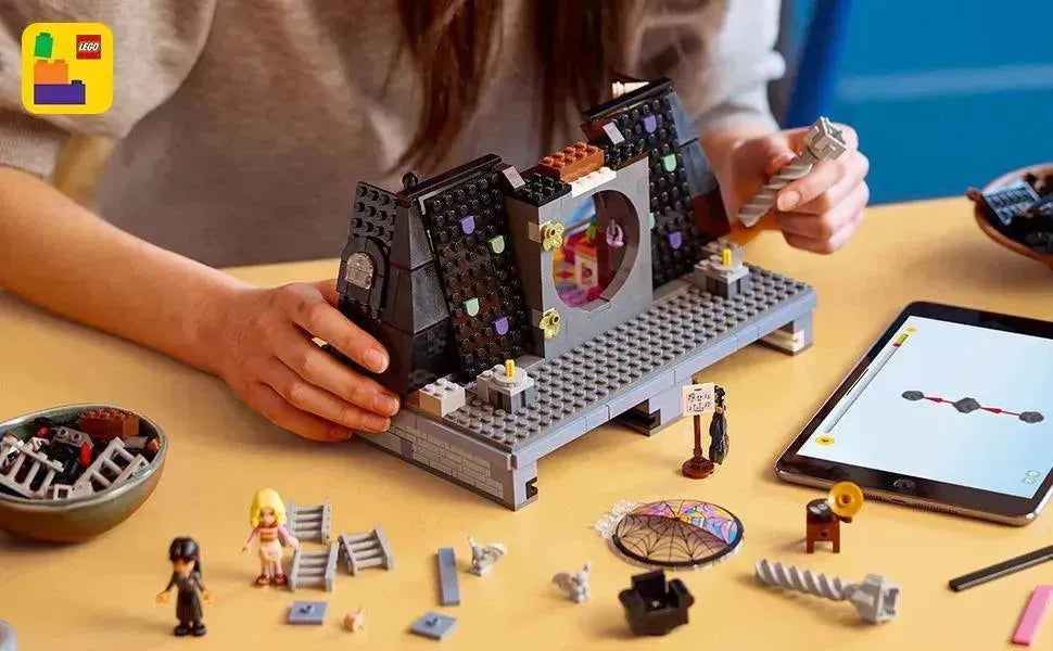 LEGO Mittwoch und Enids Zimmer 76781 Mittwoch