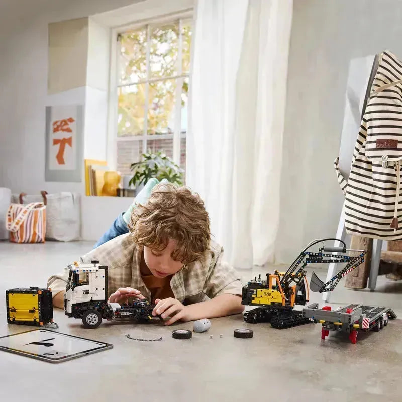 LEGO Volvo FMX Truck & EC230 Electric Excavator 42175 Technic