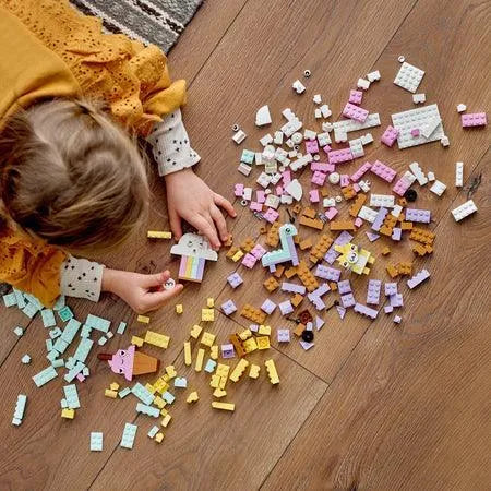 LEGO Creatief spelen met pastelkleuren 11028 Classic LEGO CLASSIC @ 2TTOYS | Official LEGO shopšš„° LEGO ā¬. 16.99