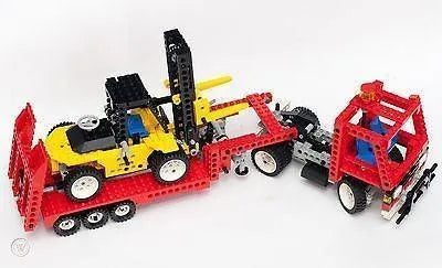 LEGO Forklift Transporter 8872 TECHNIC LEGO TECHNIC @ 2TTOYS | Official LEGO shop😊🥰 LEGO €. 81.99