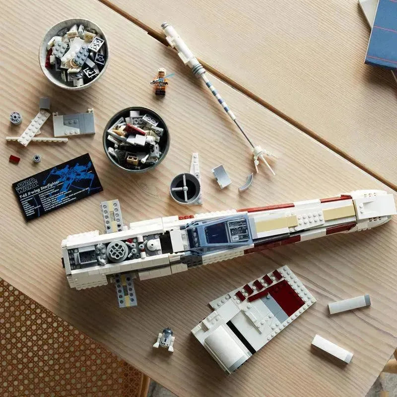 LEGO Luke Skywalker’s X-Wing Fighter 75355 StarWars LEGO STARWARS @ 2TTOYS LEGO €. 234.99