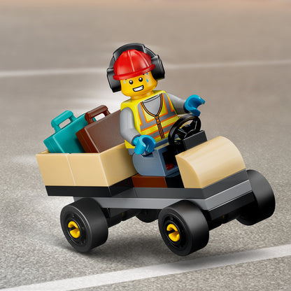 LEGO City Passagiersstoestel - Bouwpakket voor Kinderen met Speelgoed Vliegtuig Model, 4 Minifiguren en Reisaccessoires - Educatieve Set - Cadeau voor Jongens en Meisjes Vanaf 4 Jaar - 60492