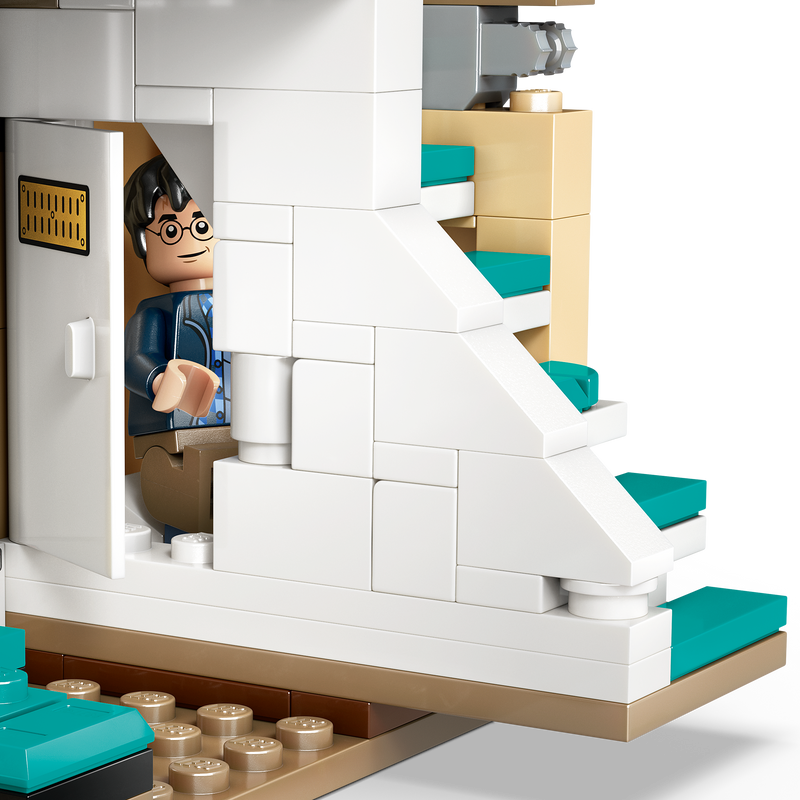 LEGO 77241 (Pre-Order: March 2025)