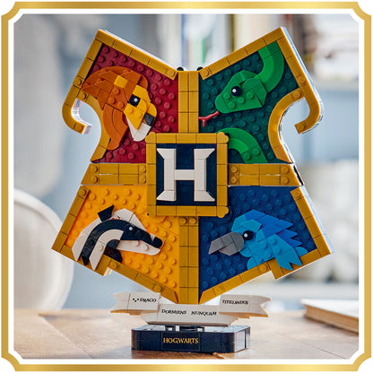 LEGO Harry Potter Zweinstein Afdelingswapen Speelgoed voor Kinderen - 3D-Wanddecoratie met Dieren Figuren - Kinderkamer Decoratie - Cadeau voor Meisjes, Jongens en Fans Vanaf 12 Jaar - 76462