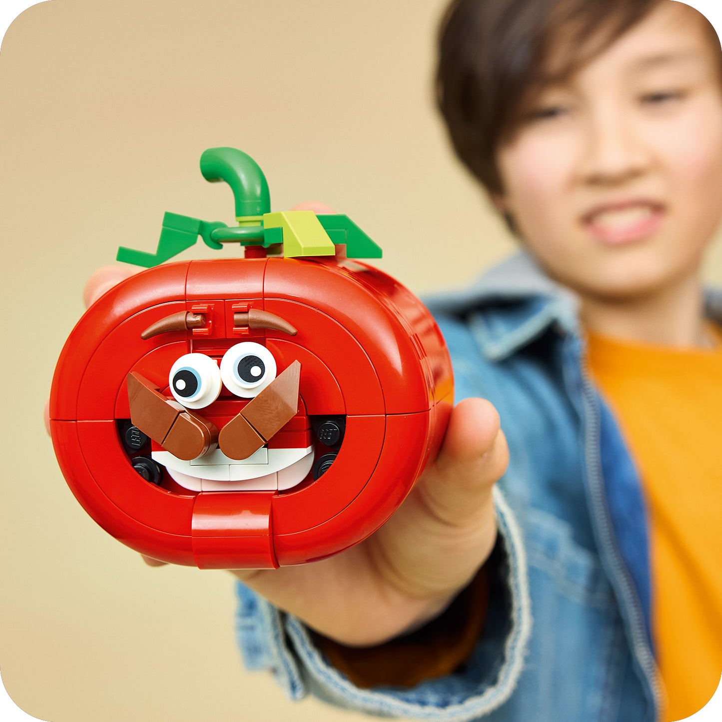 LEGO Fortnite Tomatohead Bouwpakket voor Kinderen met - Kinderkamer Decoratie - Model met Mini-Pizzarestaurant - Cadeau voor Jongens, Meisjes en Gamers vanaf 10 Jaar 77079