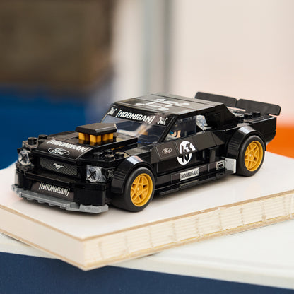 LEGO Speed Champions Ken Blocks '65 Ford Mustang Hoonicorn V1 Muscle Car Auto Speelgoed voor Kinderen - Bouwpakket met Minifiguur - Kinderkamer Decoratie - Cadeau voor Jongens Vanaf 9 Jaar 77262