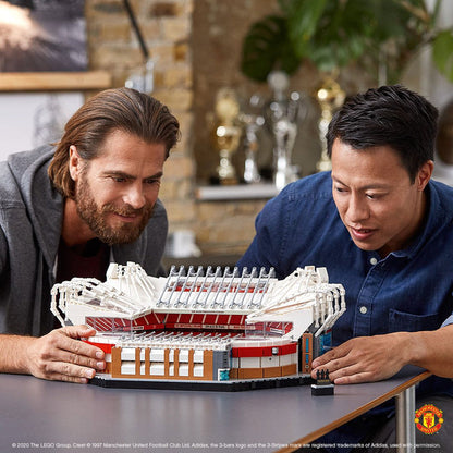 LEGO Manchester United Football Stadium 10272 Creator Expert