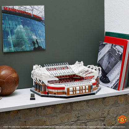 LEGO Manchester United Football Stadium 10272 Creator Expert