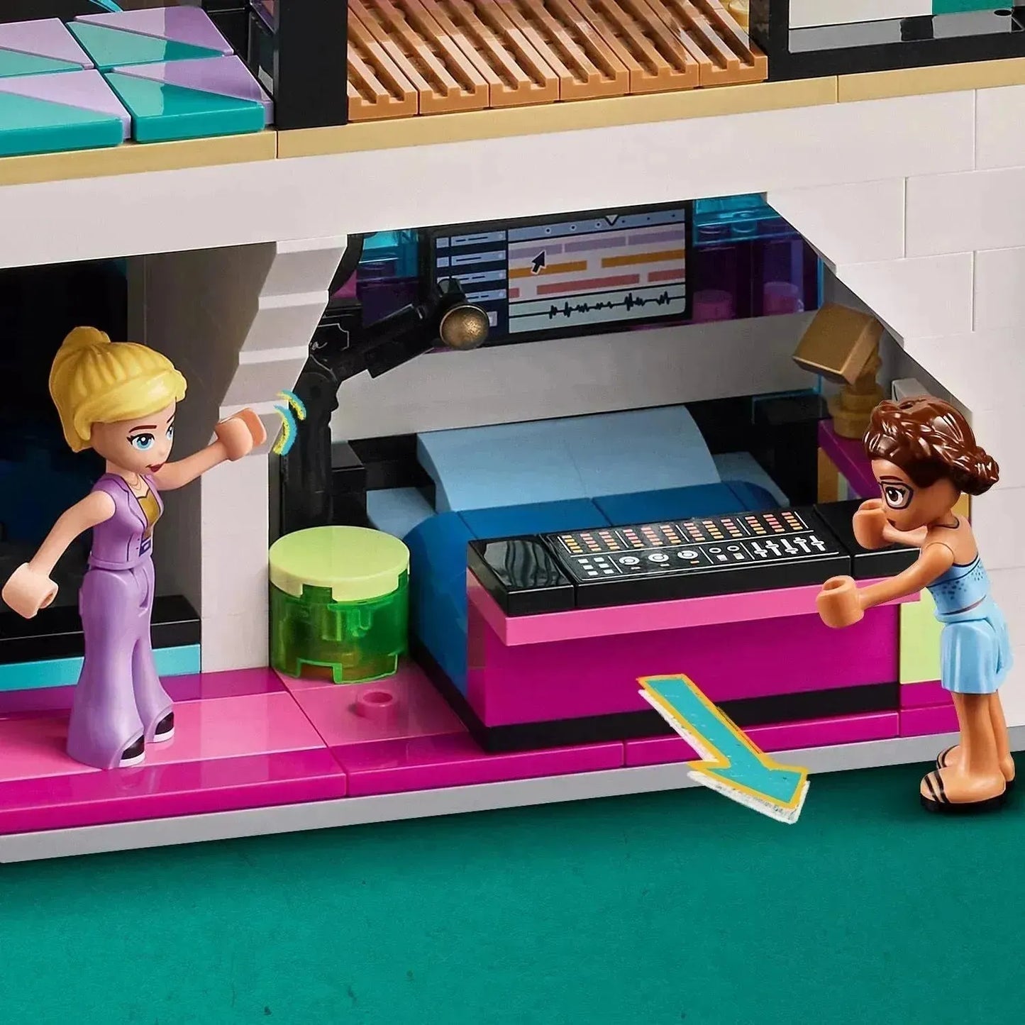 LEGO Andrea's Futuristic Villa 42639 Friends