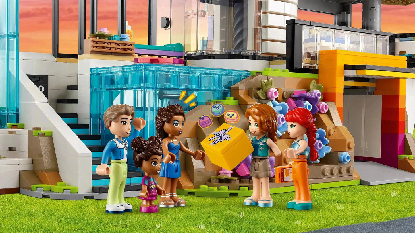 LEGO Andrea's Futuristic Villa 42639 Friends