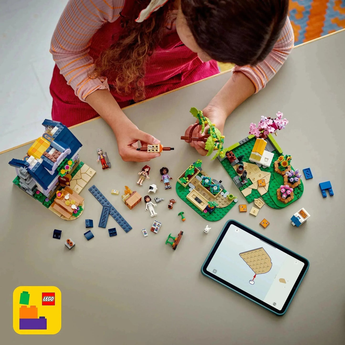 LEGO Beekeeping House and Flowers 42669 Friends (Pre-Order: January 2025)