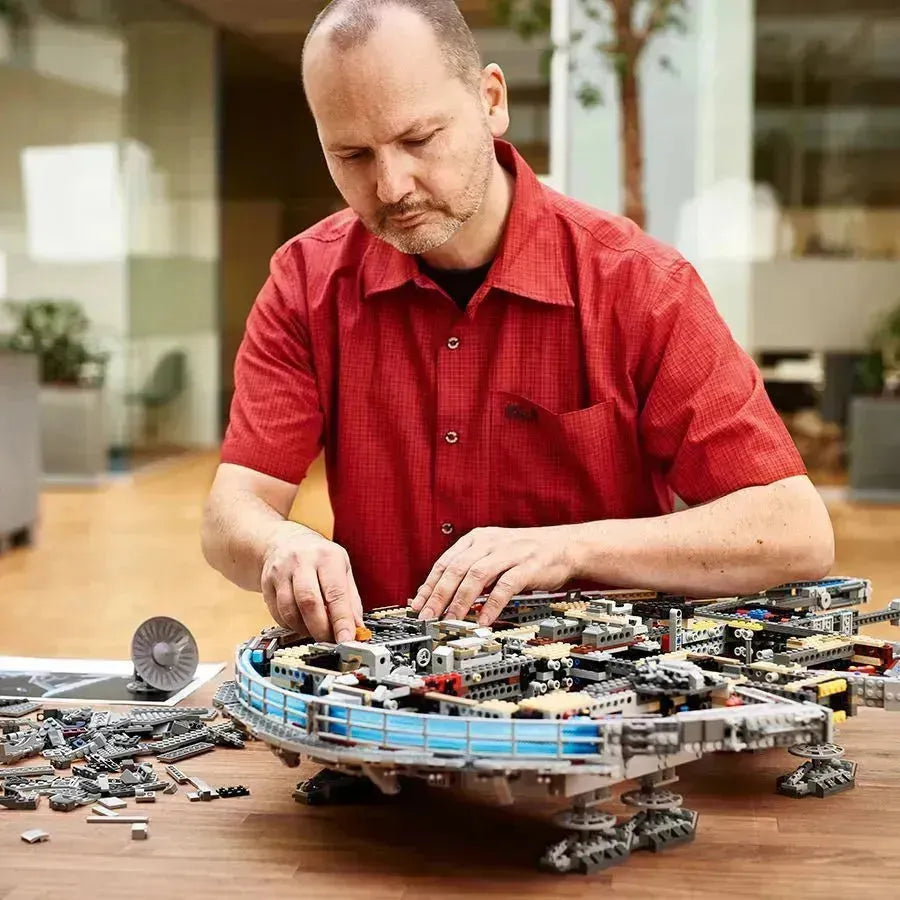 LEGO Lukes Millennium Falcon 75192 Star Wars