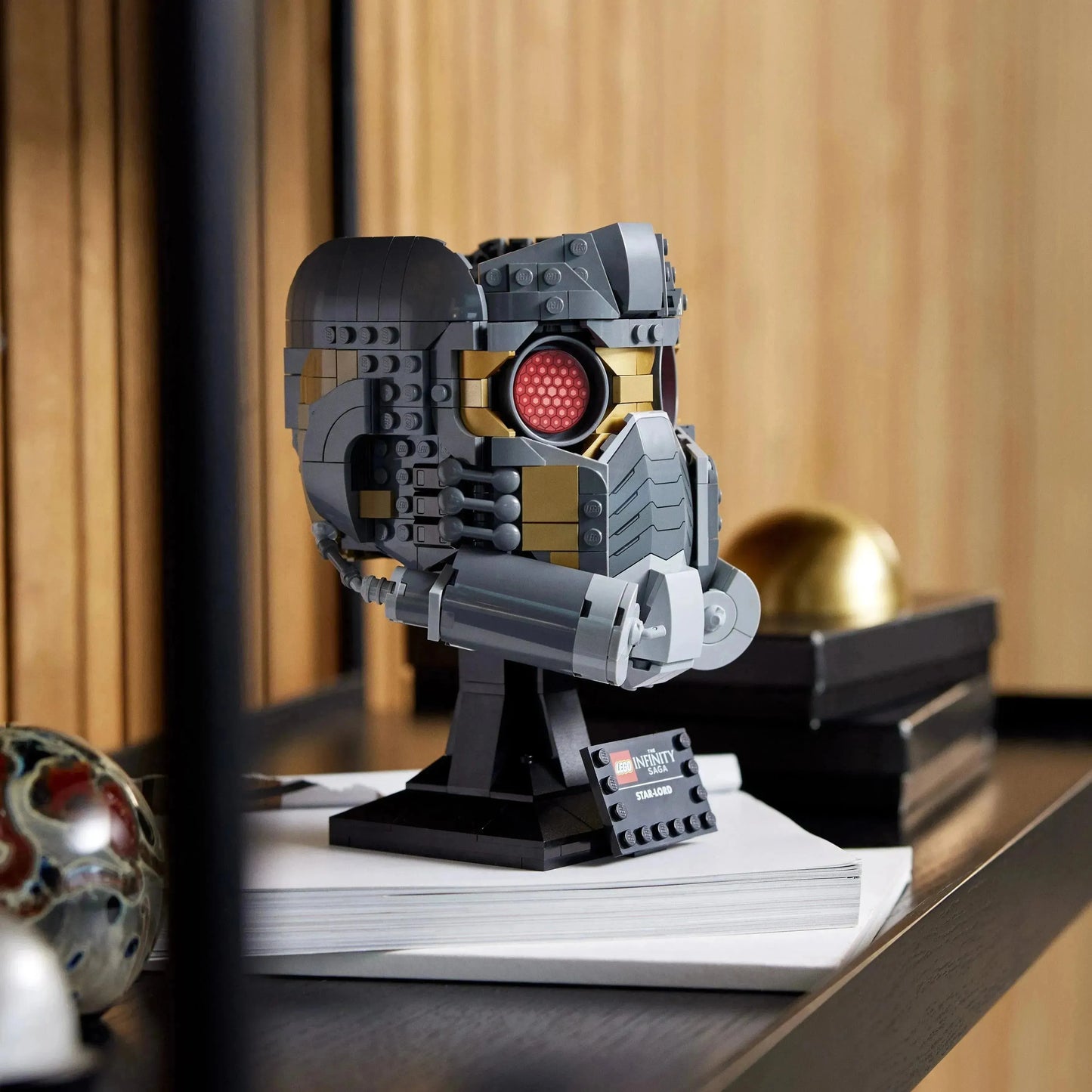 LEGO Star-Lords helmet 76251 Marvel