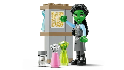 LEGO Glinda, Elphaba and Nessarose at Shiz University 75681 Wicked