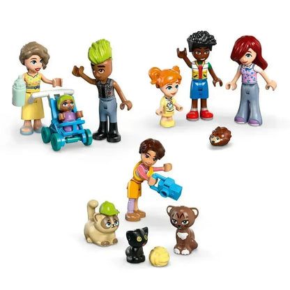 LEGO Apartments &amp; Shops 42670 Friends (Pre-Order: January 2025)